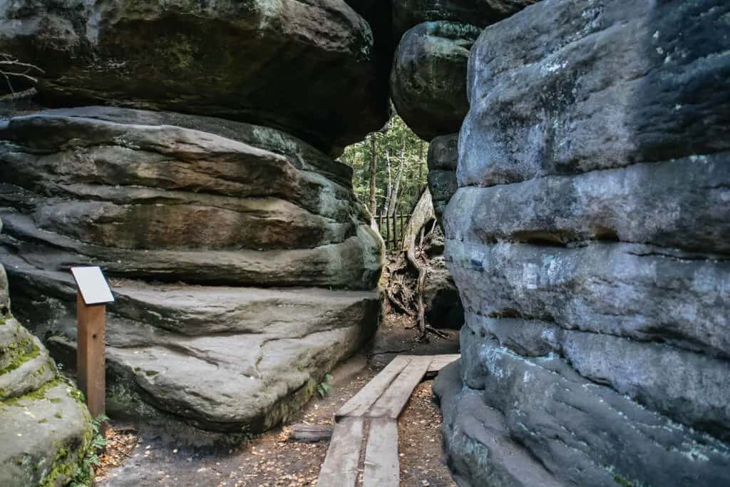 Góry Stołowe: Zwiedzaj Szczeliniec, Błędne Skały i więcej!